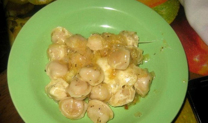 Пельмени с помидорами