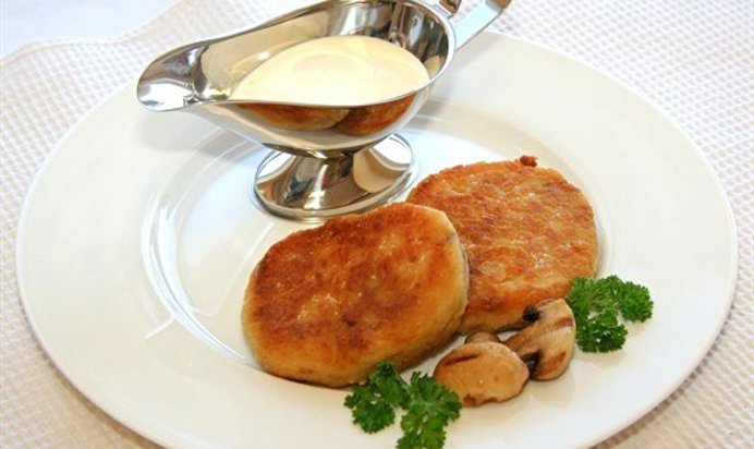 Морковные оладьи с манной крупой