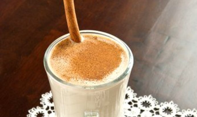 Кофейно-банановый смузи с корицей