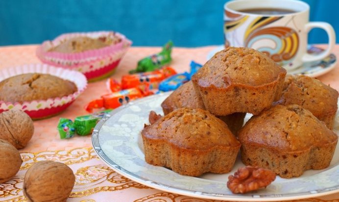 Карамельные кексы с цельнозерновой мукой и грецкими орехами