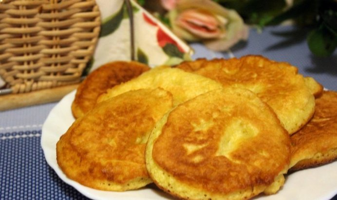 Пшенично - кукурузные оладьи на кефире