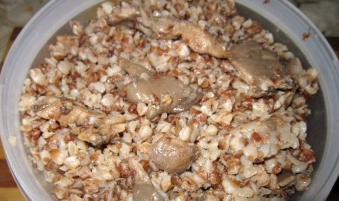 Гречка с вешенками