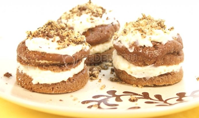 Шоколадные пирожные