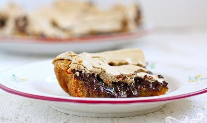 Пирожные с шоколадом и безе