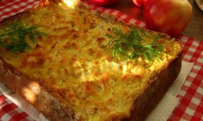 Кекс с салом и луком