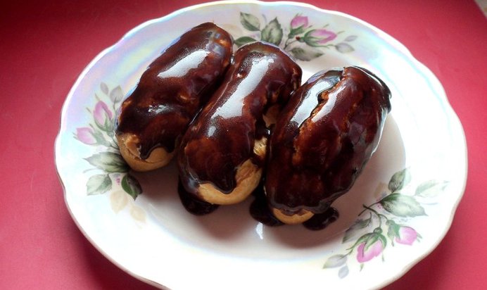 Заварные пирожные с масляным кремом