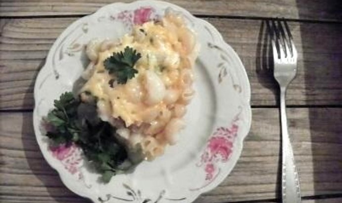 Запеканка из макарон с копченой грудинкой