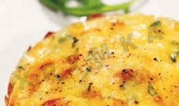 Яичница с беконом и сыром