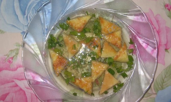 Бульон с яйцом