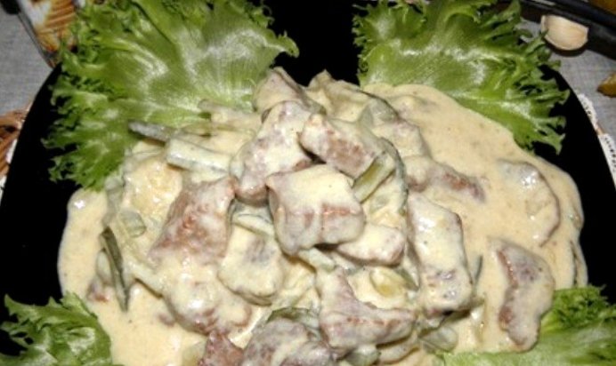 Гуляш со сливками