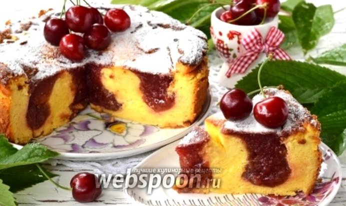 Сырник с черешней