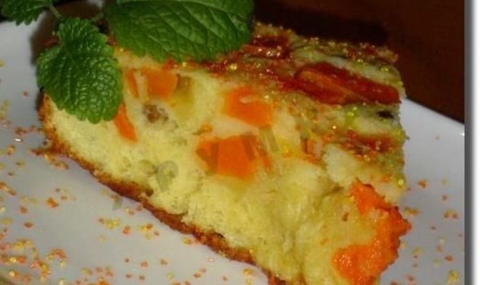 Шарлотка с тыквой и изюмом