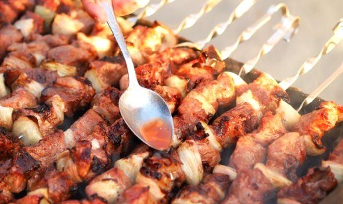 Свиные шашлыки в абрикосовой глазури