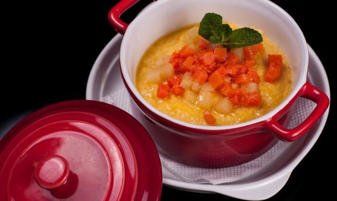 Каша пшенная с тыквой и яблоками