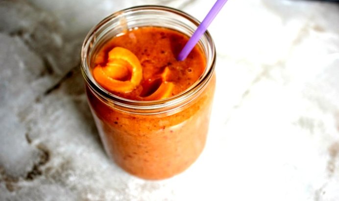 Смузи с абрикосом и киви