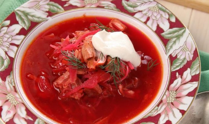 Обжигающий украинский борщ