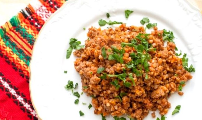 Гречка, томленная со свининой