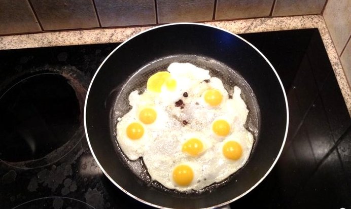 Яичница из перепелиных яиц