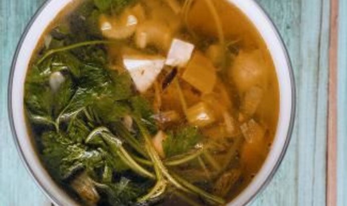 Летний овощной бульон