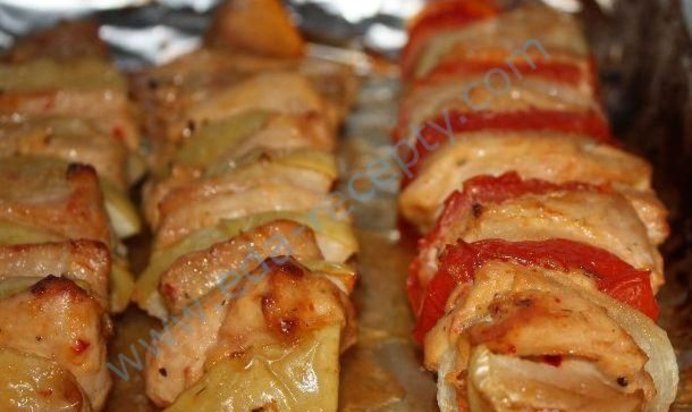 Шашлык из мяса свинины на шпажках в духовке
