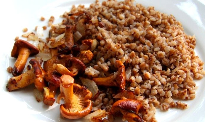 Гречка с лисичками