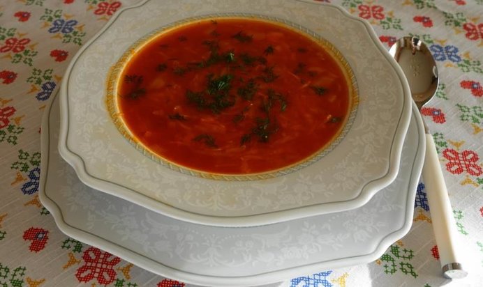 Постные щи с квашеной капустой и белой фасолью