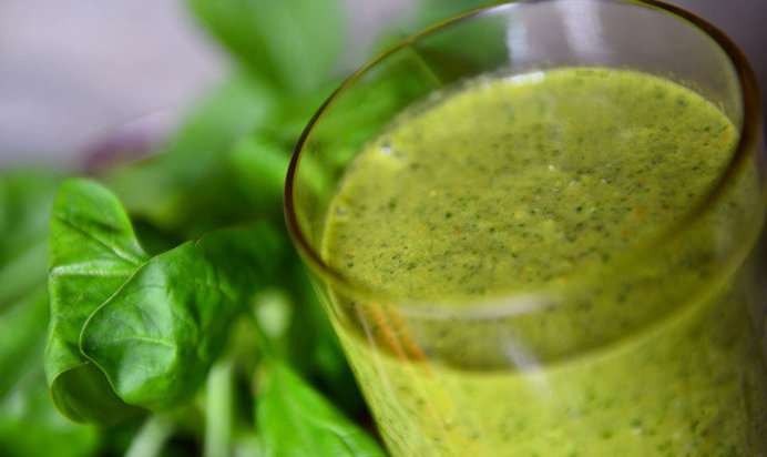 Смузи из шпината и фруктов