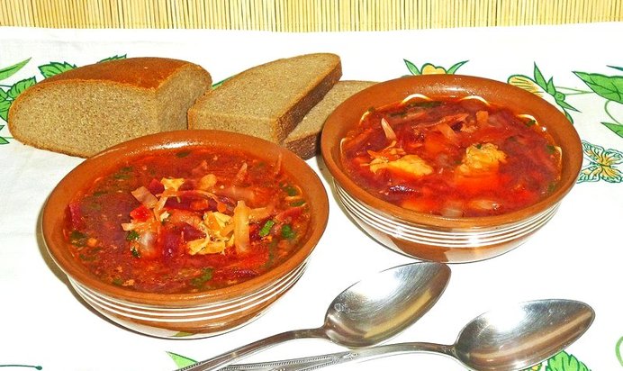 Красный борщ по-украински