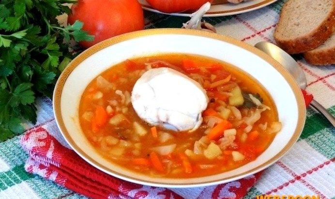 Щи из свежей капусты с курицей