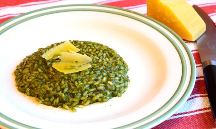 Ризотто со шпинатом и пармезаном