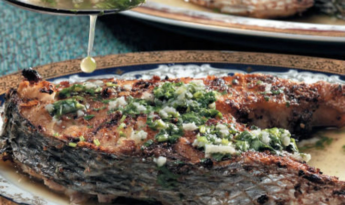 Шашлык из рыбы с чесноком и кинзой (по рецепту Сталика Ханкишиева)