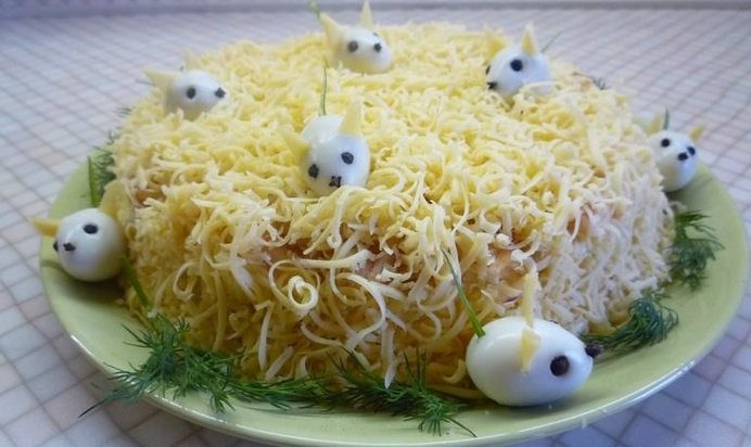 Салат мышки в сыре