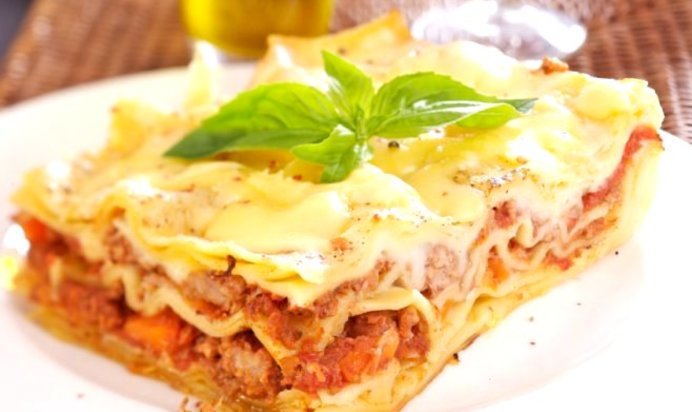 Лазанья с грибами и ветчиной