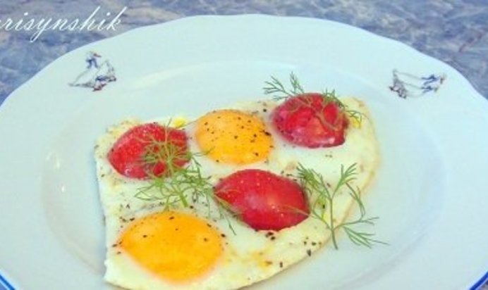 Яичница с помидорами