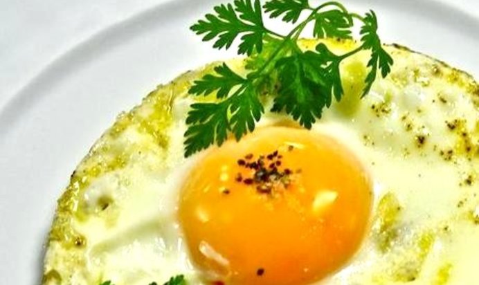 Яичница с кабачками на завтрак