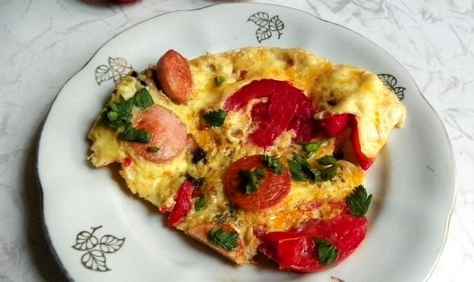 Омлет с грибами и помидорами