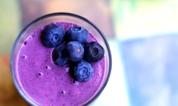 Смузи с черникой