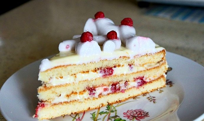 Быстрый торт из коржей