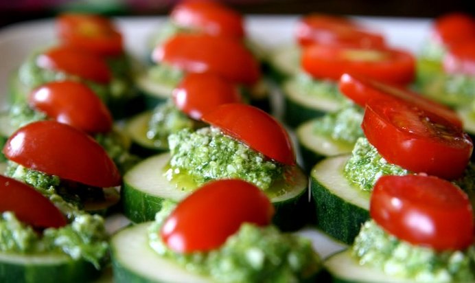 Канапе с песто