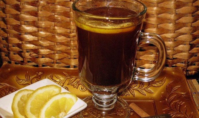 Кофе с медом, корицей и лимоном
