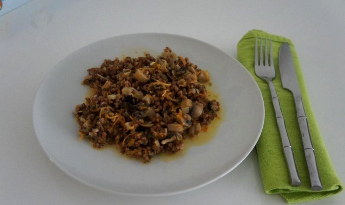 Сливочная гречка с грибами и пармезаном