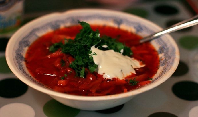 Постный борщ со свеклой и фасолью