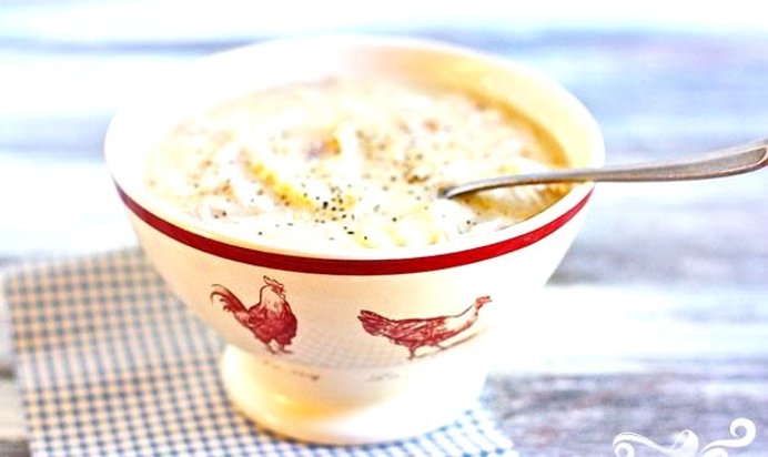 Куриный бульон с клецками