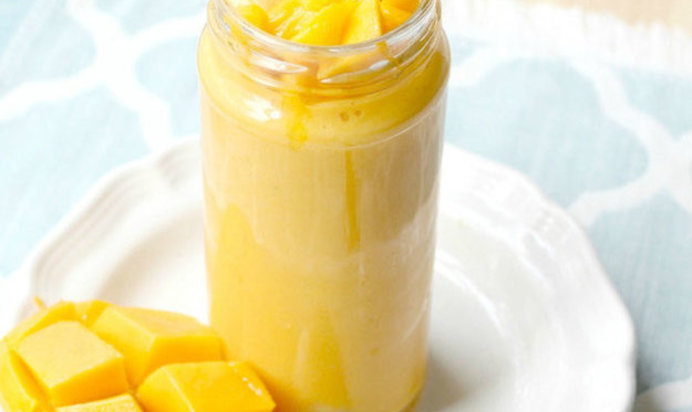 Манго-банановый смузи