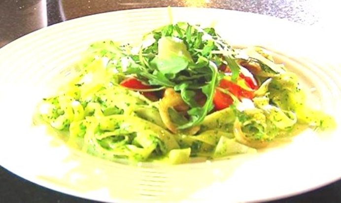 Таглиотели с руккольным песто