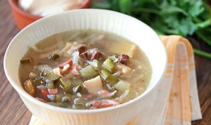 Солянка с каперсами