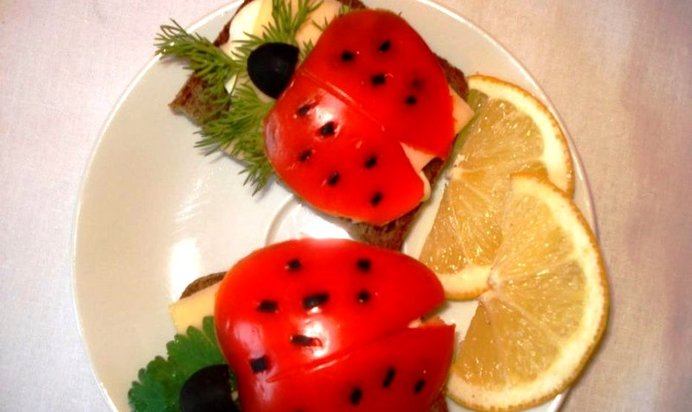 Бутерброды Божья коровка