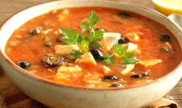 Рыбная солянка с семгой