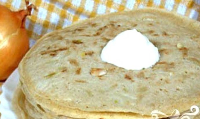 Овсяные блины с луком
