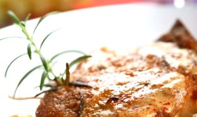 Курица с виноградом и тархуном в белом вине